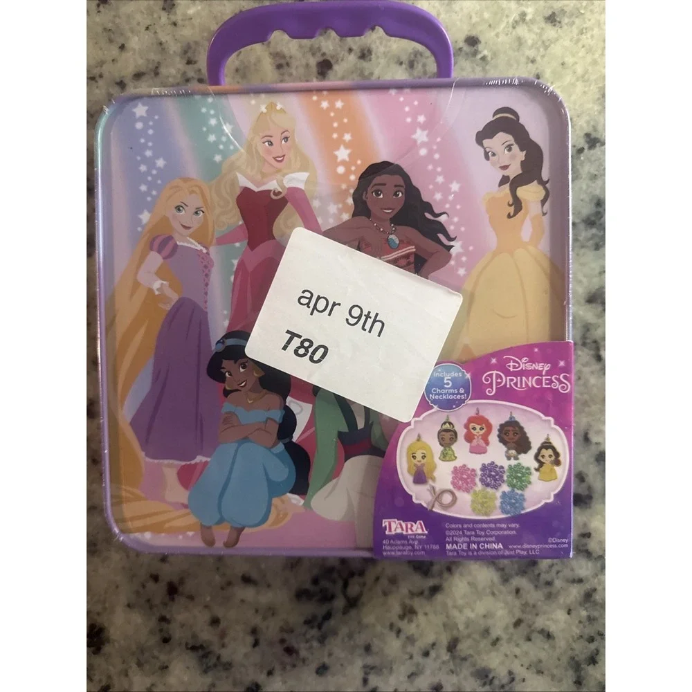 New Disney Princess Jewelry Making Activity Set Charms, Necklaces & Beads 3+